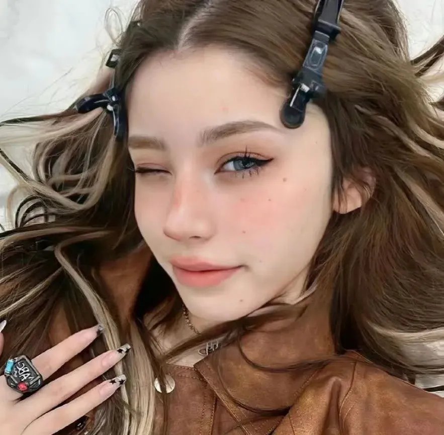 重生后，被渣男死对头宠上天